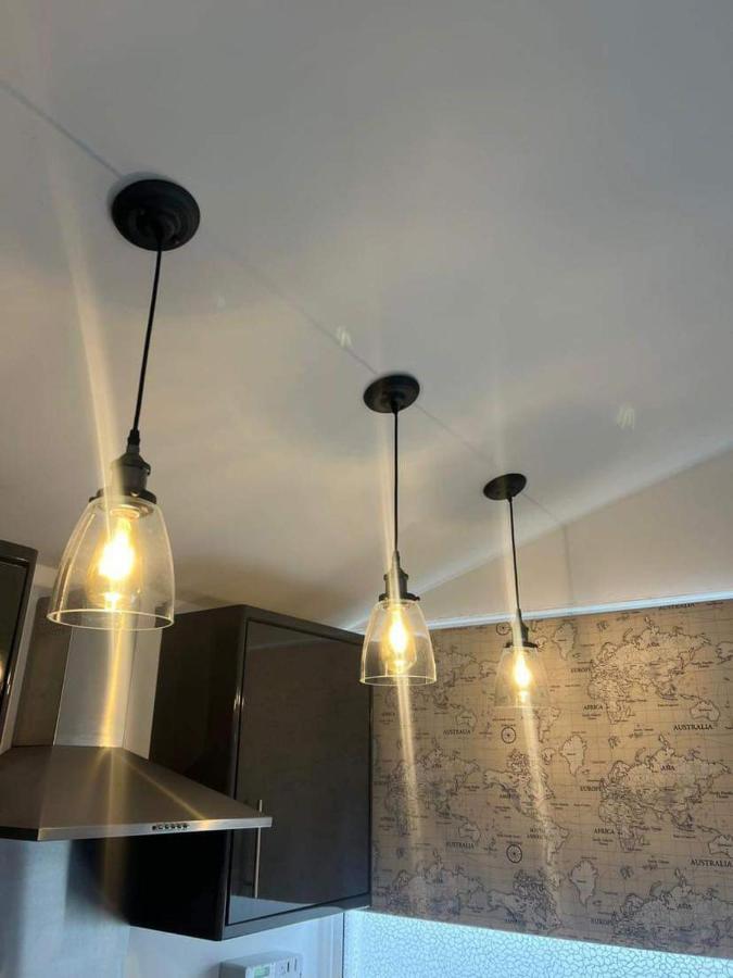 Stunning One Bed Modern & Contemporary Chalet Бринлингтон Экстерьер фото
